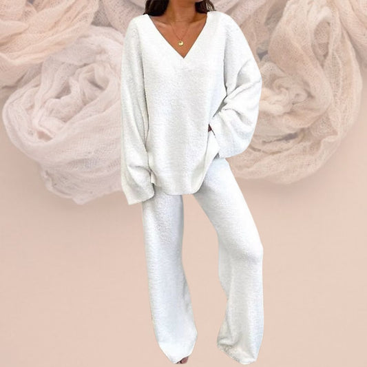 Women's comfortable clothing,
Modern and versatile look,
Women's suit,
Women's casual suit,
Cozy suit,
Women's autumn/winter set,
Women's elegant set